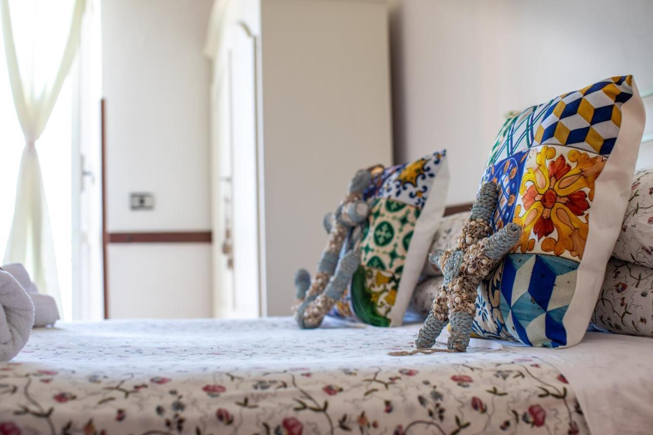 Madonna Della Scala Bed & Breakfast Castellabate Exterior foto