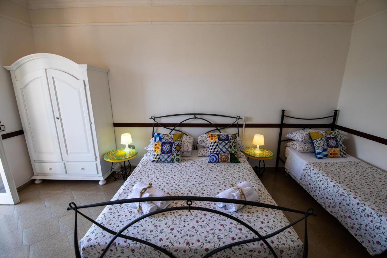 Madonna Della Scala Bed & Breakfast Castellabate Exterior foto
