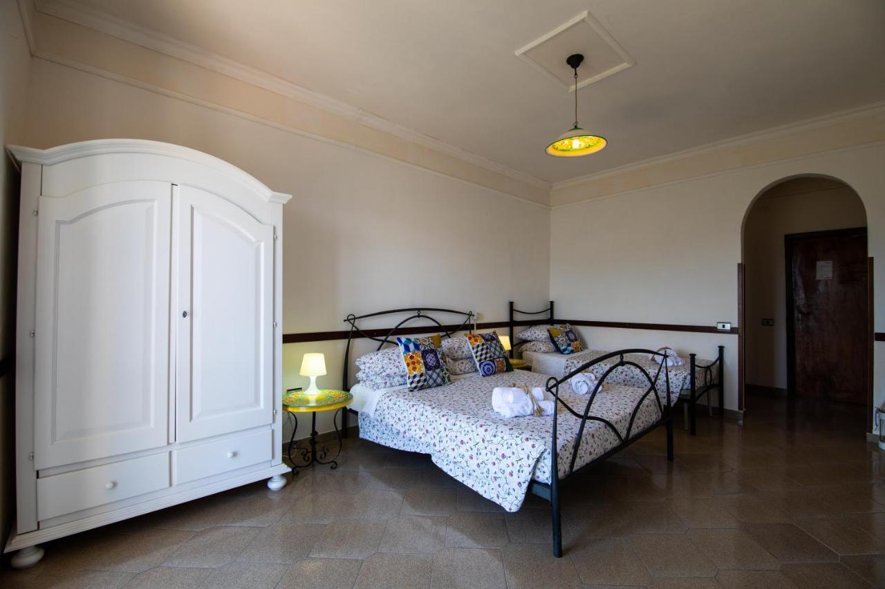 Madonna Della Scala Bed & Breakfast Castellabate Exterior foto