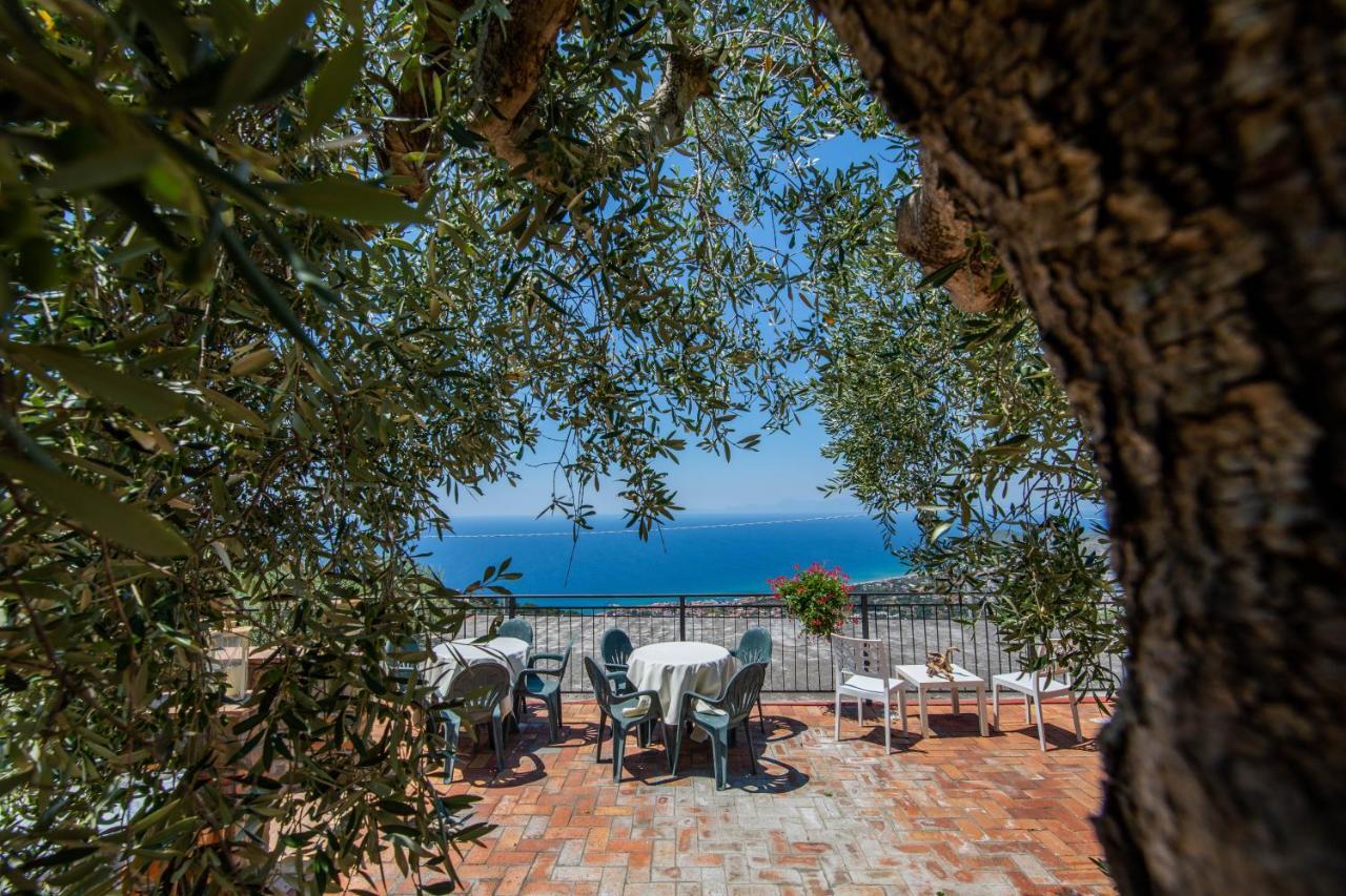 Madonna Della Scala Bed & Breakfast Castellabate Exterior foto