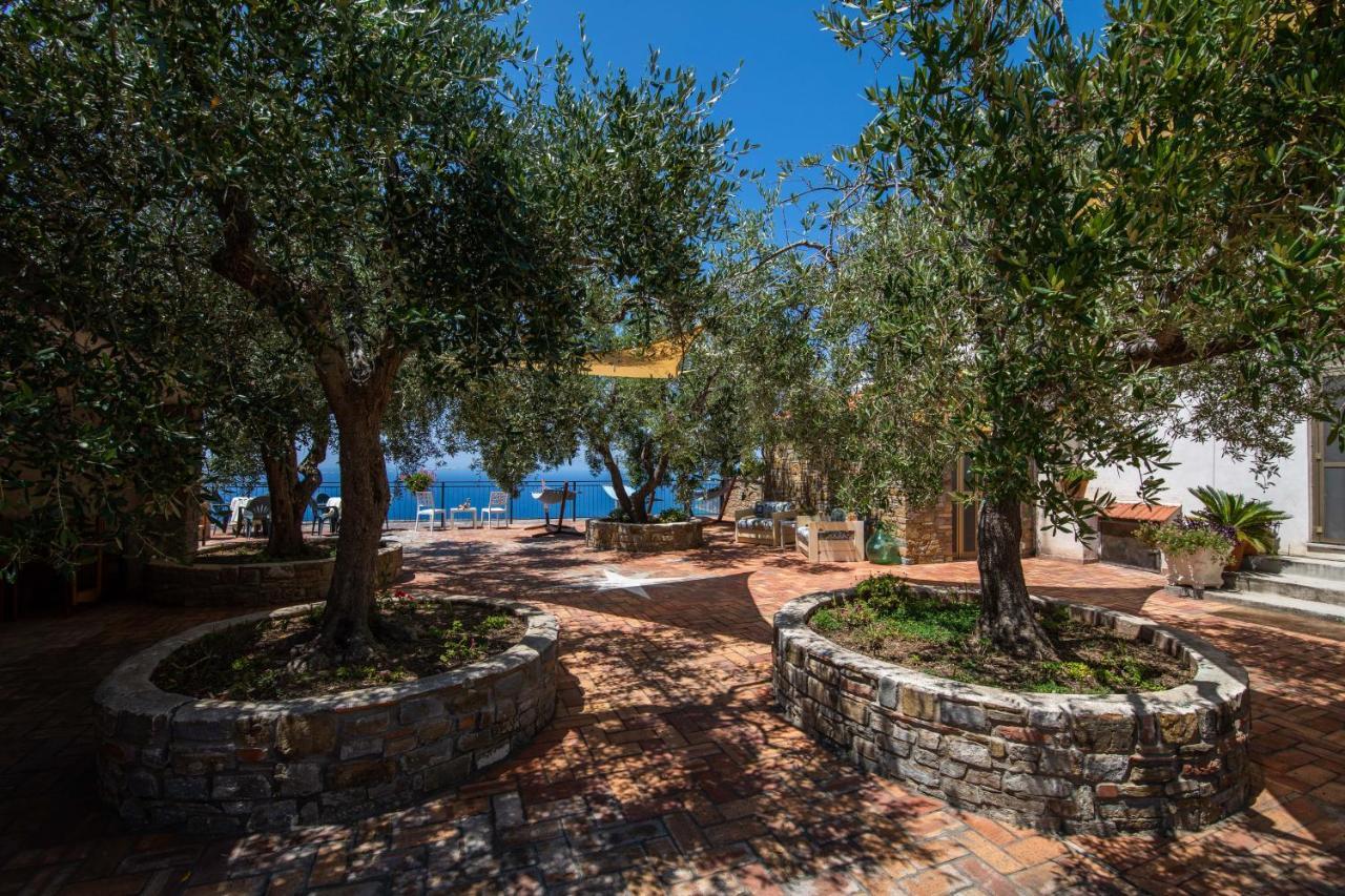 Madonna Della Scala Bed & Breakfast Castellabate Exterior foto